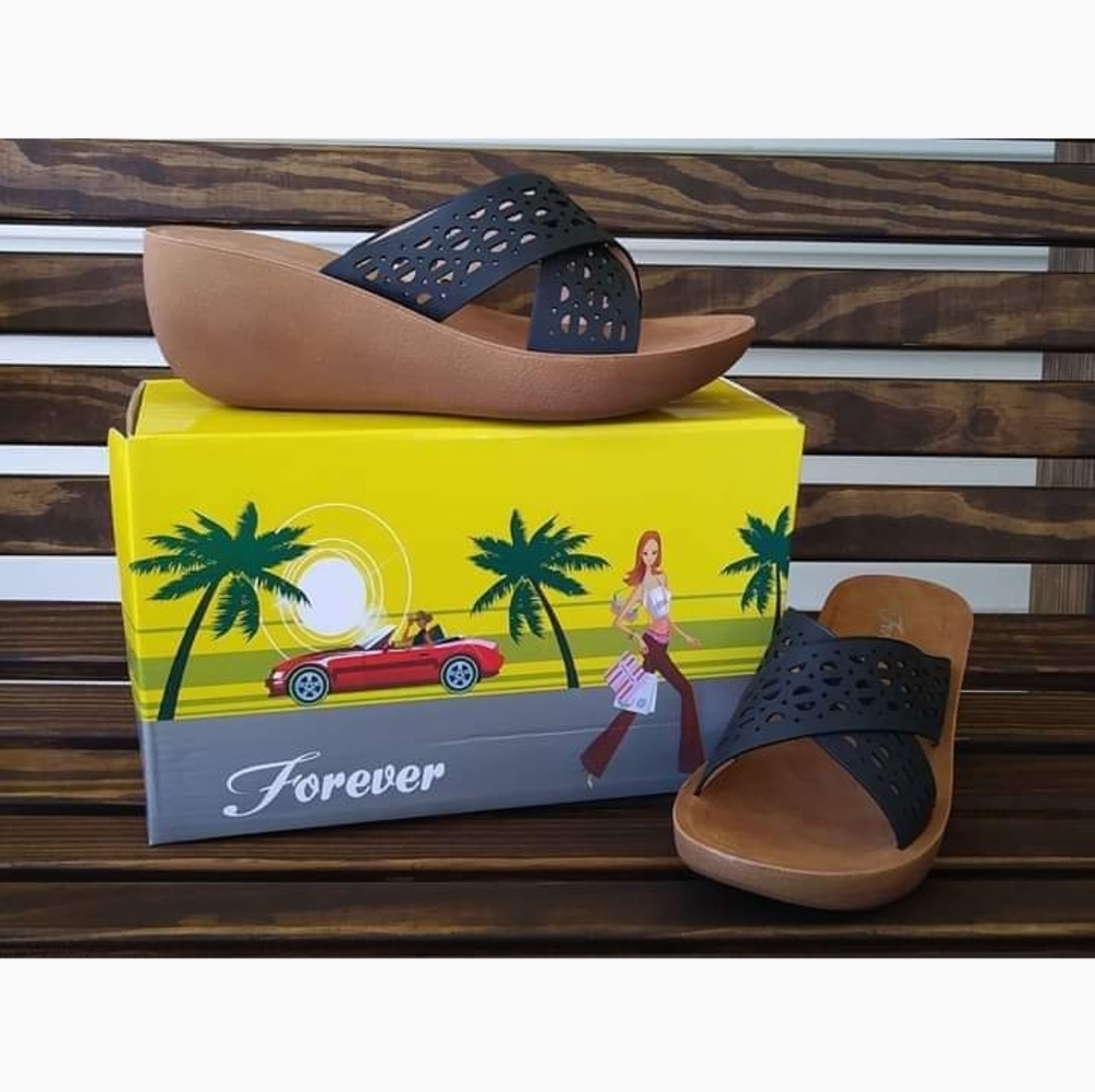 BNWB WEDGES